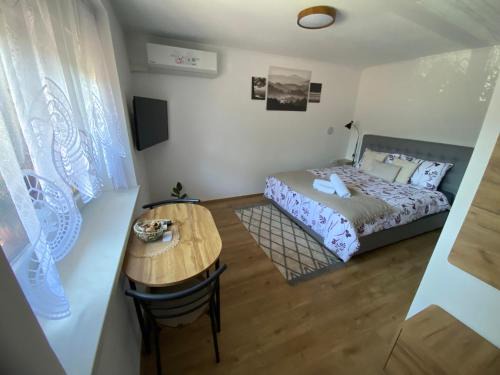 Ilirska Bistrica Bed & Breakfast | Greg’s Room