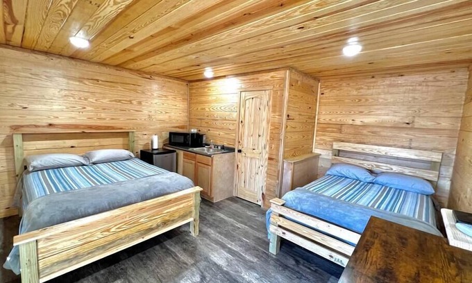 Coffeeville Cabin | Grenada Lake Resort Cabin # 1