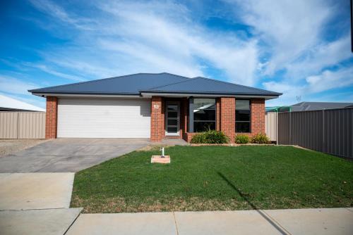 Echuca House | Grevillea House