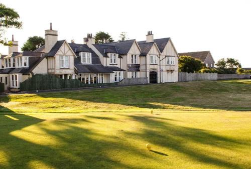 Montrose Hotel | Grey Harlings Rooms
