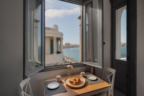 Al-'Atarin Apartment | grey l studio apartments Corniche Alexandria Little Venice