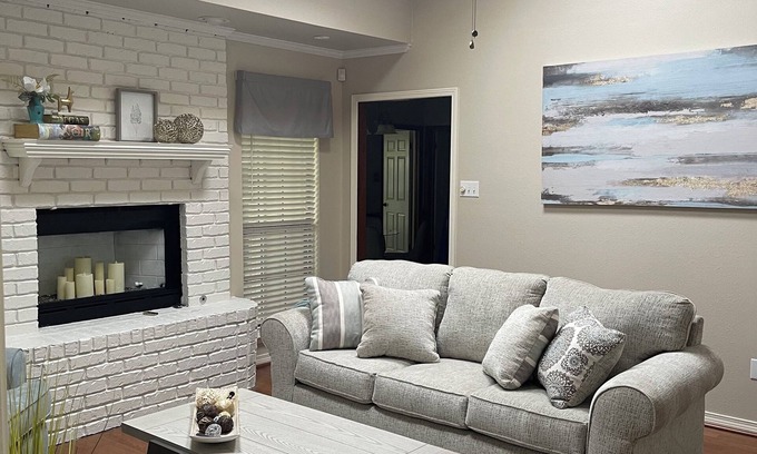 Bossier City House | grey new getaway!