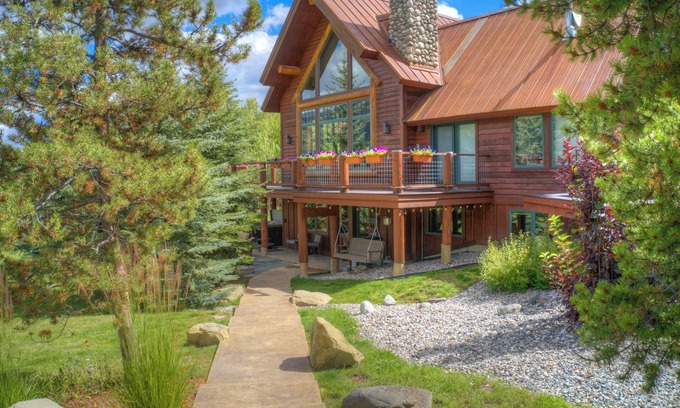 Big Sky Condo | Grey Owl Suite/Hot Tub