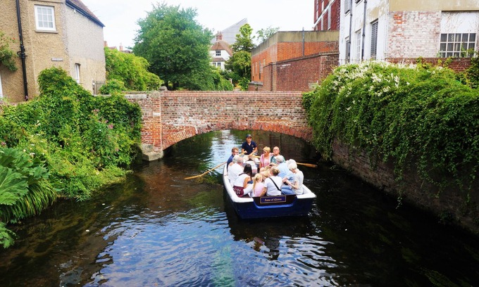 Canterbury Cabin | Greyfriars Lodge