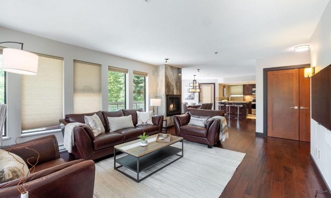 Blueberry Hill Apartment | Greyhawk 123 by Outpost Whistler