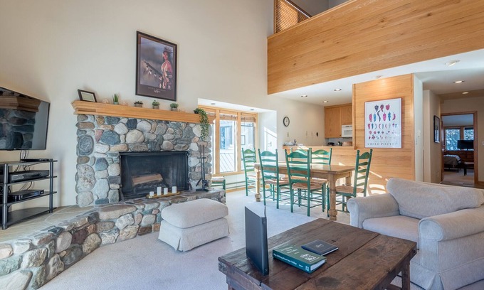 Warm Springs Condo | Greyhawk Condo 09 - Mountain Getaway in Warm Springs