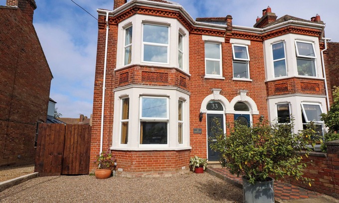 Hunstanton Cottage | GREYLAG, pet friendly, character holiday cottage in Hunstanton