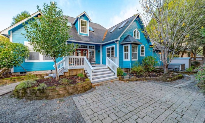 Rio Dell Apartment | Greyland Getaway on the Eel River