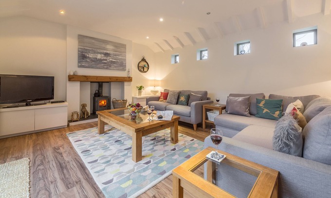 Brancaster House | Greyseals is within walking distance of the local pub and expansive sandy beach