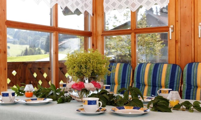 Mauth Apartment | Große Ferienwohnung (90qm) mit Balkon und Wintergarten