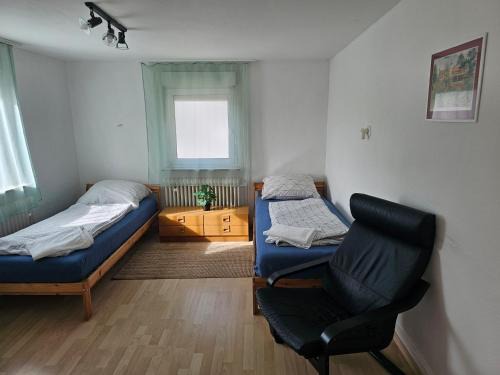 Besigheim Apartment | Große Ferienwohnung mit Küche in Besigheim - bis 8 Personen