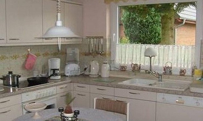 Wallsbull Apartment | Große Wohnung im Erdgeschoss, 3 Schlafräume - Späth, Irene