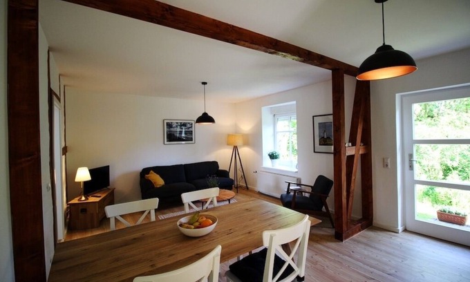 Stahlbrode Apartment | Große Wohnung im Ferienhaus Makrele von 1877