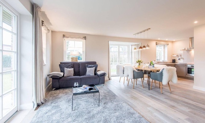 Tinnum Apartment | Großzügig. Sauna. Schick. - Hues Lina - Objekt-id: Htt/03 - Haus Alte Dorfstraße