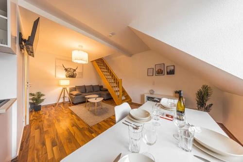 Zentrum-Suedost Apartment | Großzügige helle 3 Zimmer-Wohnung zentrumsnah