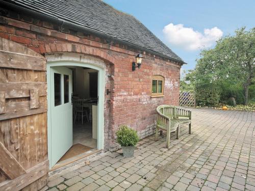 King's Bromley House | Groom's Cottage - E5398
