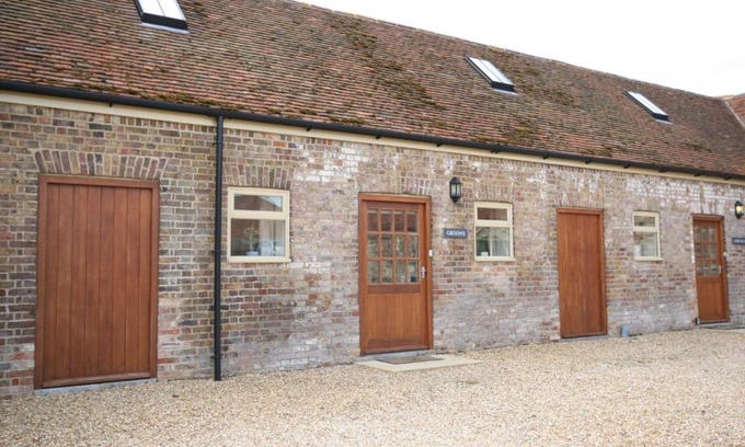 Ivinghoe House | Grooms Cottage