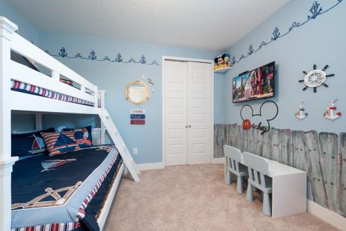 West Kissimmee Villa | Groovy Mouse House with private pool