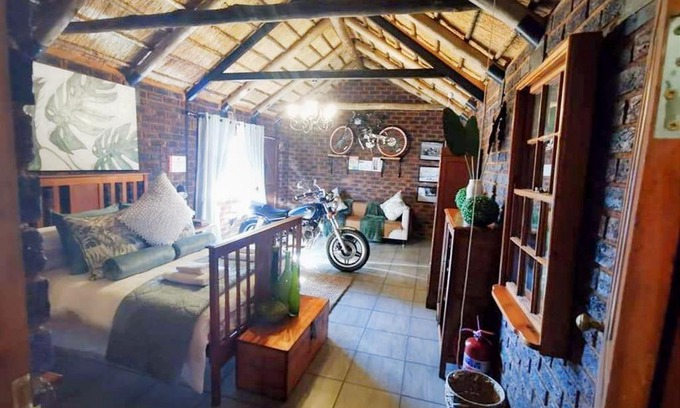 Magaliesberg Apartment | Grotto to Gravel