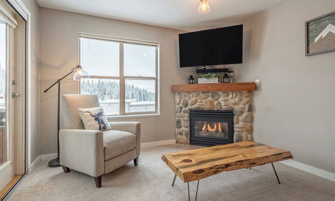 Silver Star Mountain Condo | Ground Floor Creekside Condo - Ski right to your door - BBQ - Pet Friendly
