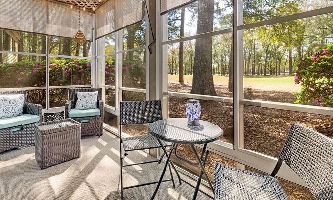 Pawleys Island Condo | Ground-floor 2BR with pool – ideal for golf getaways, No pets.