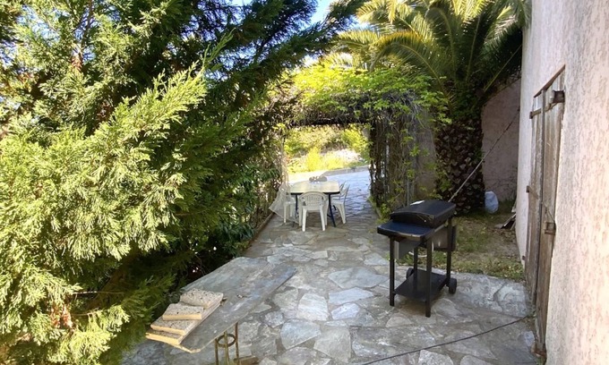 SantʼAntonino Apartment | Ground floor apartment in the beautiful village of Aregno