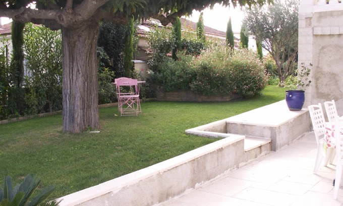 Orange Apartment | Ground floor garden apartment + POOL