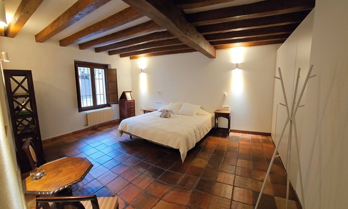 Pedraza Apartment | Ground Floor. House, apartment of 100 m. in the center of Pedraza, without stairs