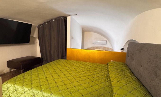 Corato Apartment | Ground floor loft, Street parking Ideal for capacity: up to 4 people