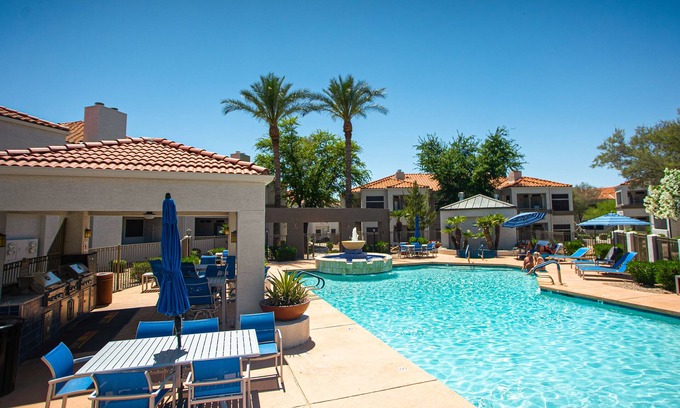 Central Scottsdale Condo | Ground Floor Poolside Condo! Mayo Clinic Shea Super Close!