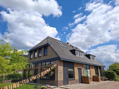 Scherpenzeel House | Group accommodation for 40 guests
