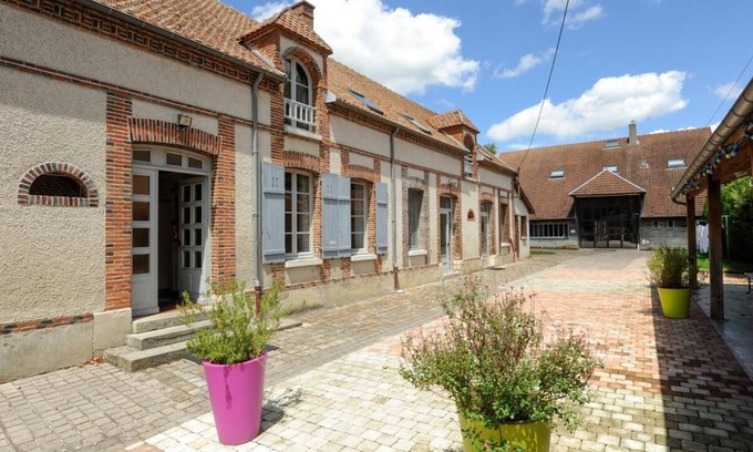 Mery-sur-Seine House | Group Gîte - 31 people