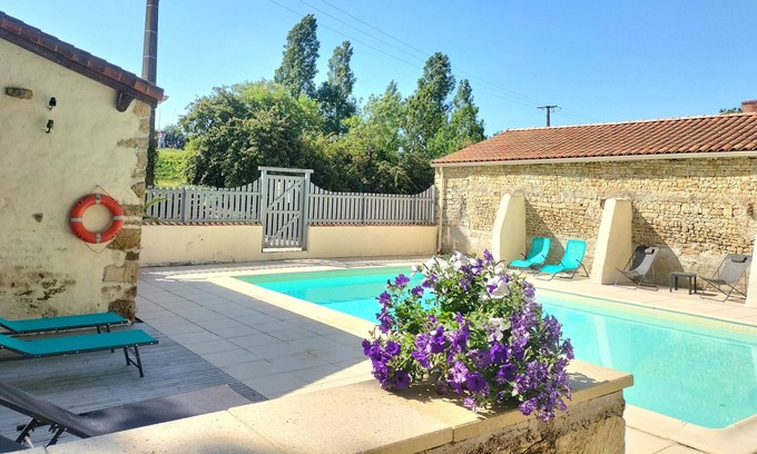 Saint-Jean-de-Beugne House | Group gîte for 20 people in a quiet location