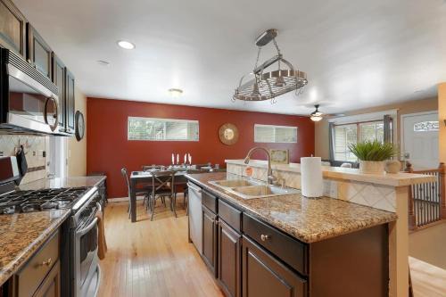 Arvada Plaza Area House | Group Stay W Hot Tub, Games & Bbq