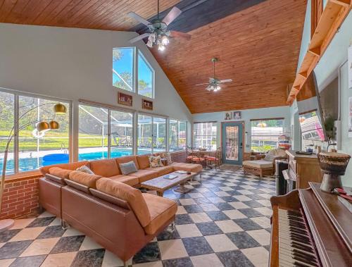 Tallahassee House | Groups-hot Tub -pool- Private-4 Baths