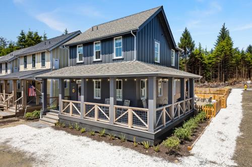 Pacific Beach House | Grove Cottage by Seabrook Hospitality