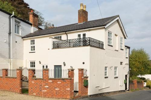 Little Malvern Apartment | Grundy's Lane Apartments