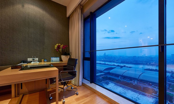 Pazhou Residential District Apartment | Guangzhou HeeFun Apartment - Poly World Trading Center