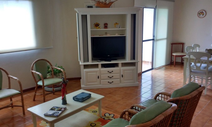 Jardim Praiano Apartment | Guarujá 4 bedrooms, 2 suites, 90m from the beach - 2 suites