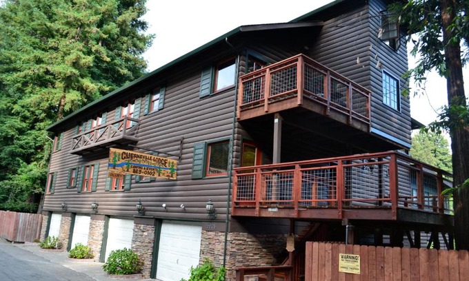 Guerneville Hotel | Guerneville Lodge