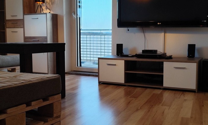 Zwickau Apartment | Guest and vacation apartment Gläser Zwickau, 54 m² with balcony and beautiful view
