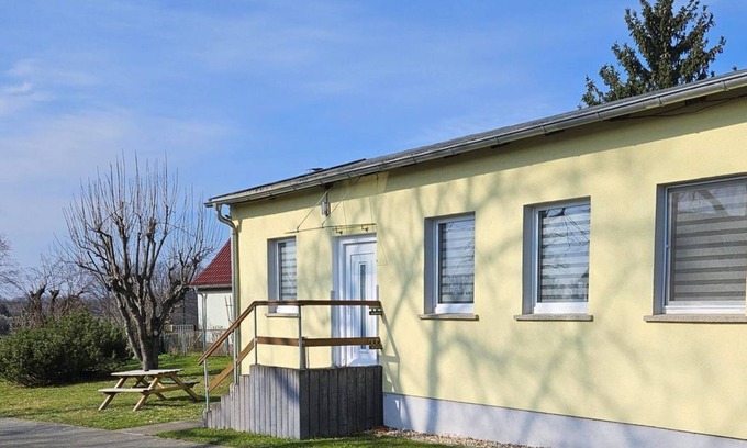Bad Duerrenberg Apartment | Guest apartment Heinrich Heine Schule - Holiday apartment 1