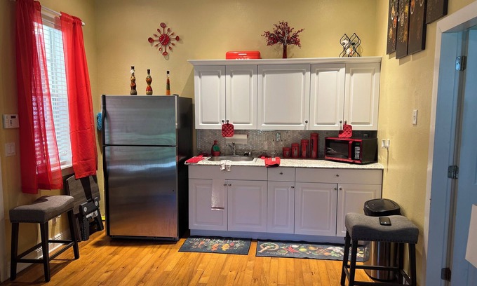 Hunt Club Apartment | Guest House 1-bedroom with WiFi and AC in amazing West Palm Beach