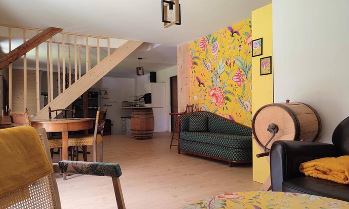 Mont-Saxonnex House | Guest House 'Accotinae' with Mountain View, Shared Garden and Wi-Fi