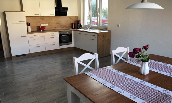 Amstetten Apartment | Guest house AlbTraum