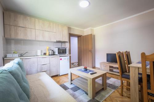 Gevgelija House | Guest House - Axios