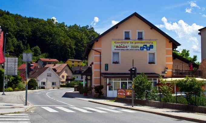 Sentjur House | Guest house Bohorč