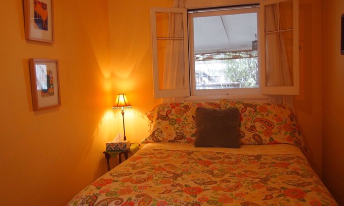 West University House | Guest House Cottage in the West University neighborhood
