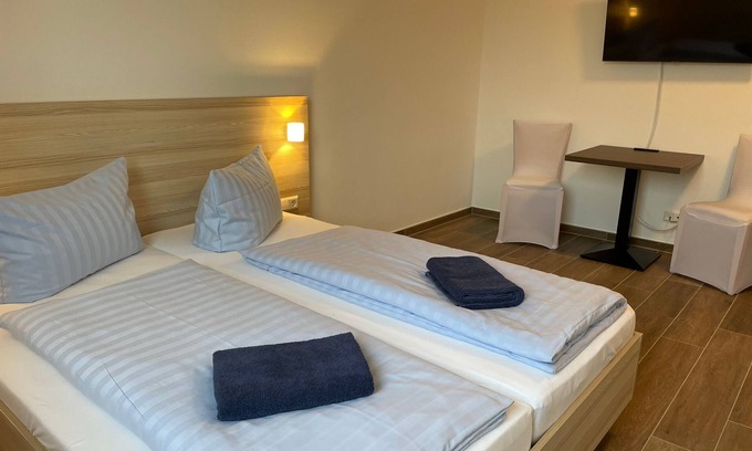 Pasewalk Apartment | Guest house double room 205 - Lokschuppen Pasewalk- Guest houses with double rooms, single rooms and