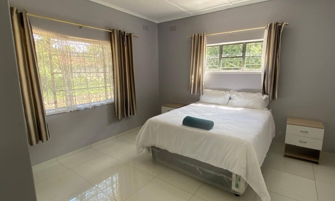 Bulawayo House | Guest House - Famona Bulawayo